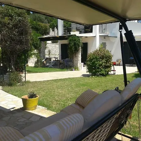 Place In The Sun Villa, * 고우비아