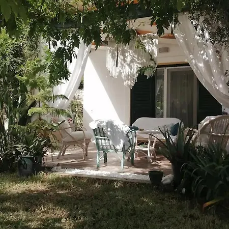 Place In The Sun Villa, * 古维亚