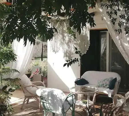 别墅 Place In The Sun Villa, 古维亚
