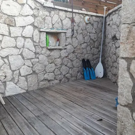 Place In The Sun Villa, 古维亚
